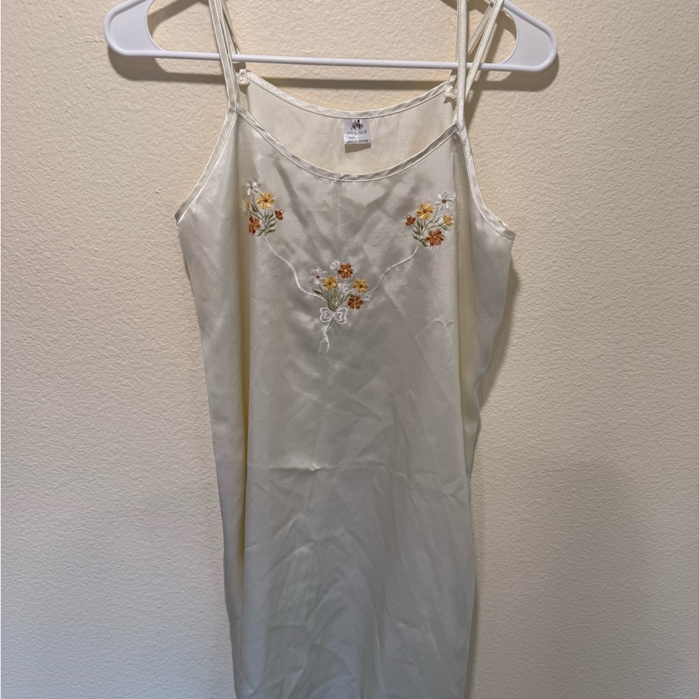 Elegant White Dress with Floral Embroidery